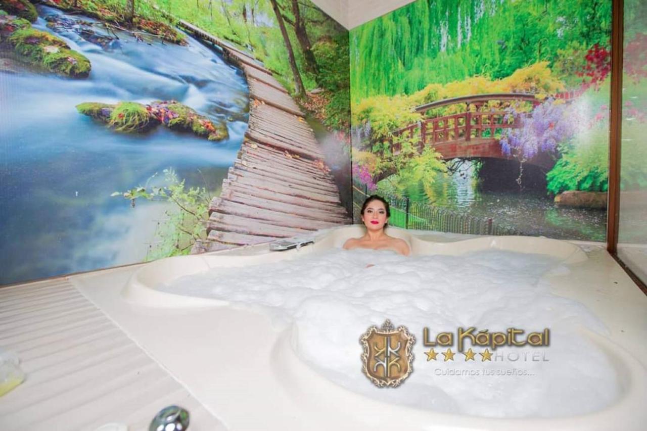 La Kapital Hotel アンバート エクステリア 写真