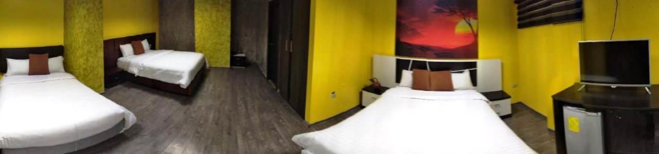 La Kapital Hotel アンバート エクステリア 写真